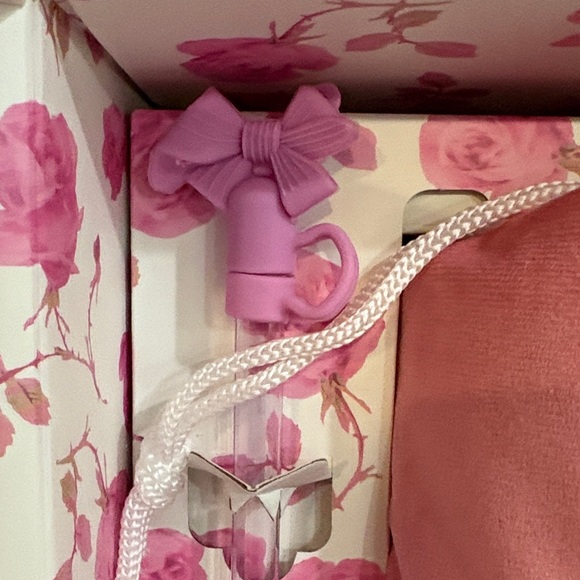 Stanley Quencher H2.0 Tumbler with Pink Floral Design- Love Shack Fancy - Picture 5 of 11